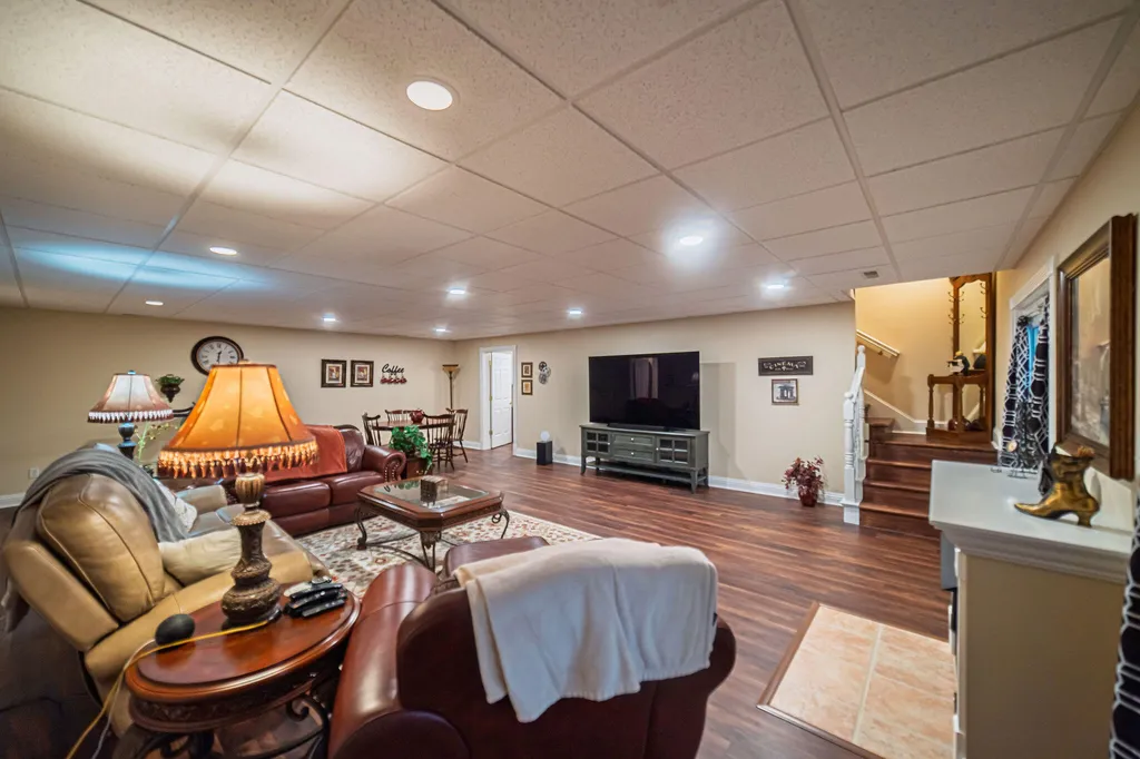 631 Chickasaw Bluff Road Benton KY 42025