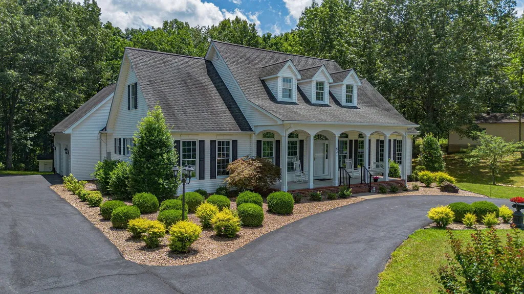 631 Chickasaw Bluff Road Benton KY 42025