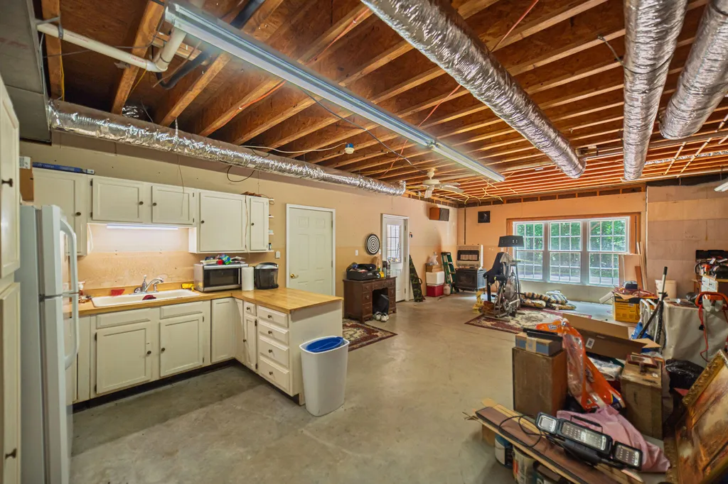 631 Chickasaw Bluff Road Benton KY 42025