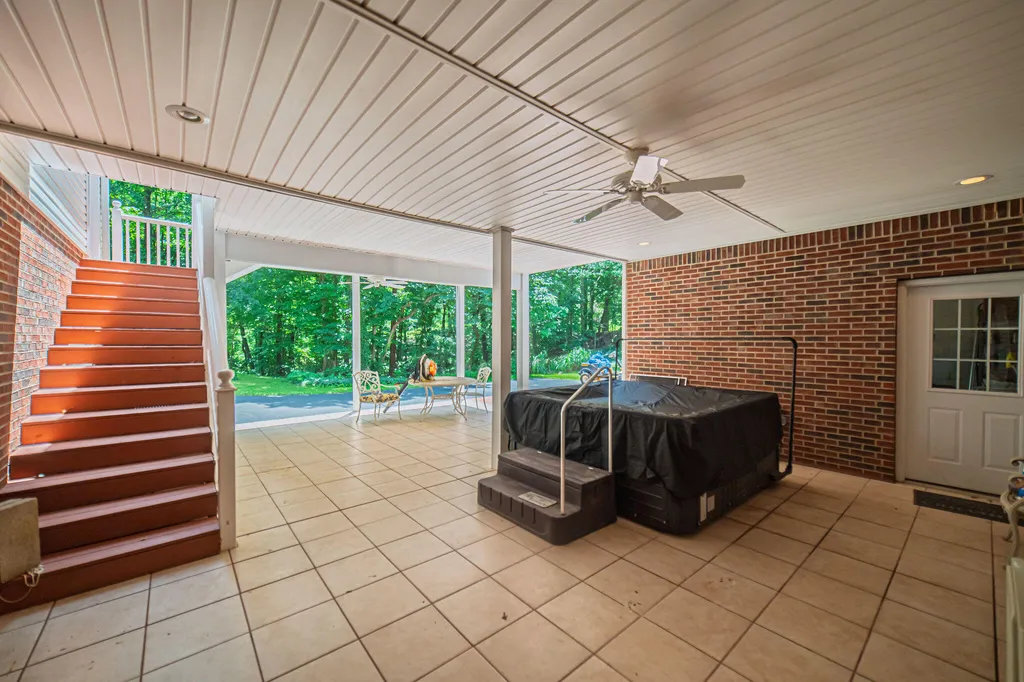 631 Chickasaw Bluff Road Benton KY 42025