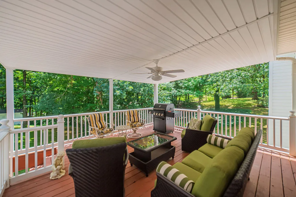 631 Chickasaw Bluff Road Benton KY 42025
