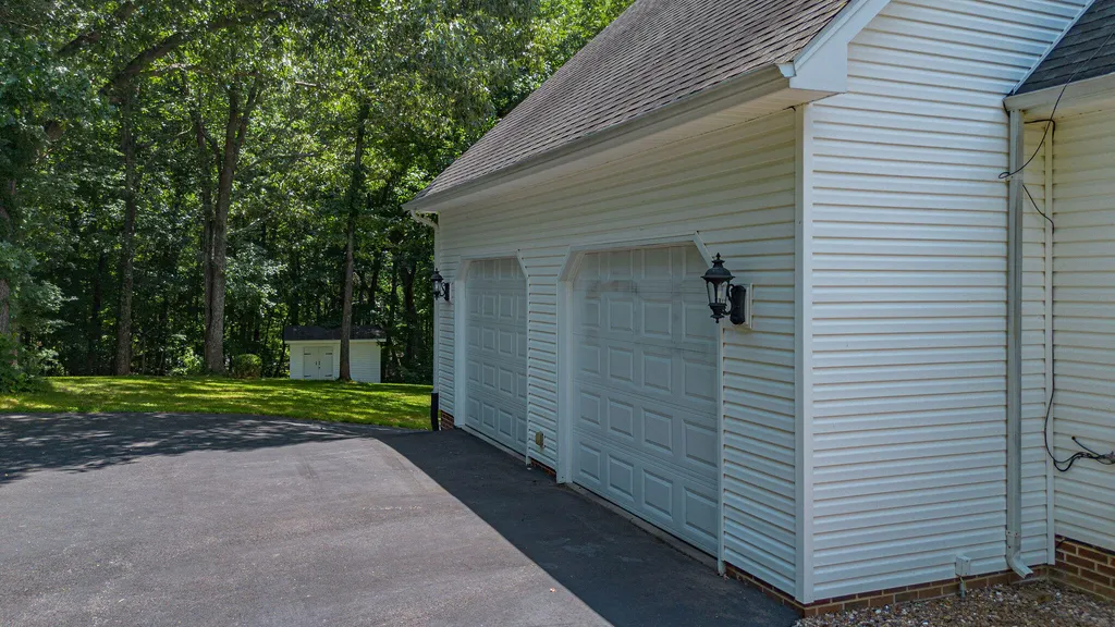 631 Chickasaw Bluff Road Benton KY 42025
