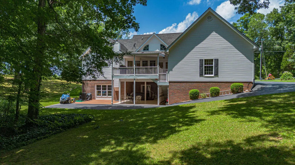 631 Chickasaw Bluff Road Benton KY 42025