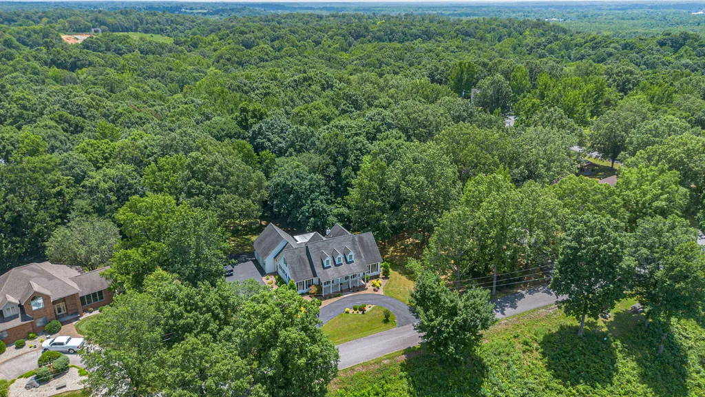 631 Chickasaw Bluff Road Benton KY 42025