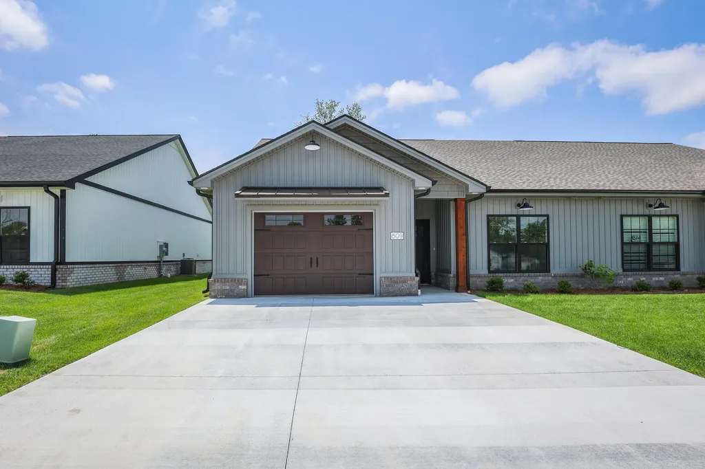 809 Violet Court Paducah KY 42001