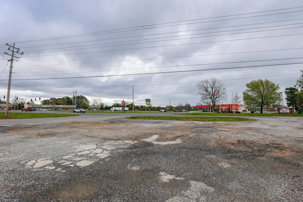 1870 Mayfield Highway Benton KY 42025