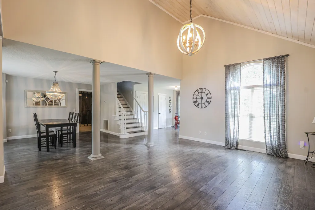139 Sir Rogers Drive Gilbertsville KY 42044