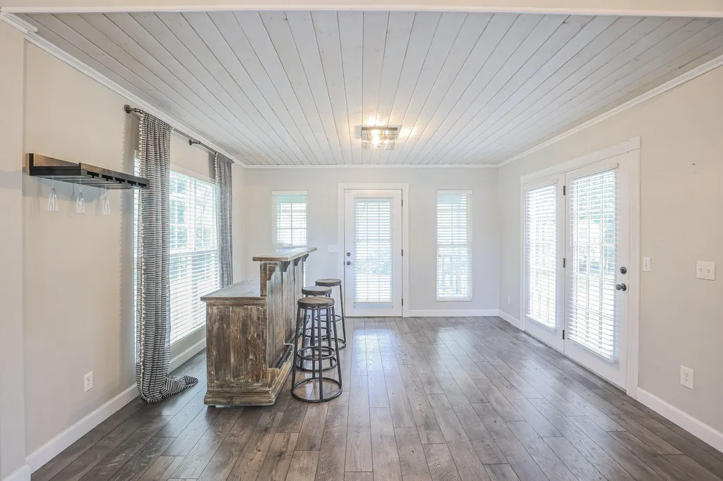 139 Sir Rogers Drive Gilbertsville KY 42044