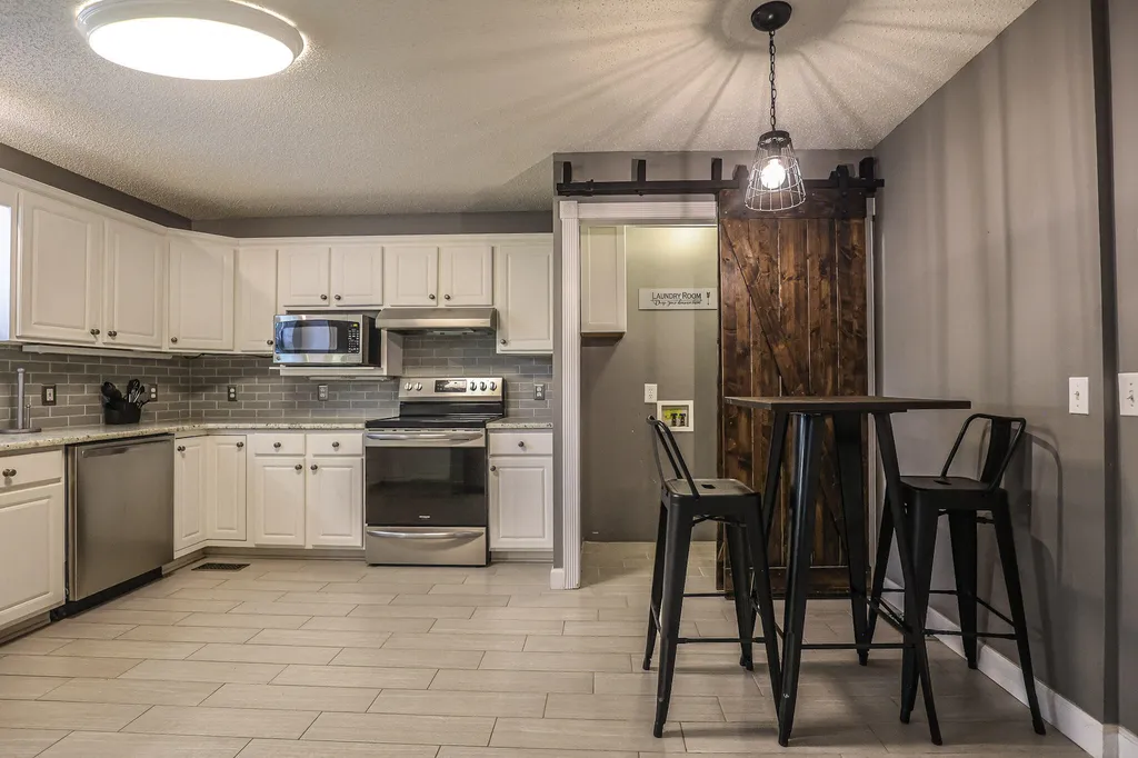 139 Sir Rogers Drive Gilbertsville KY 42044