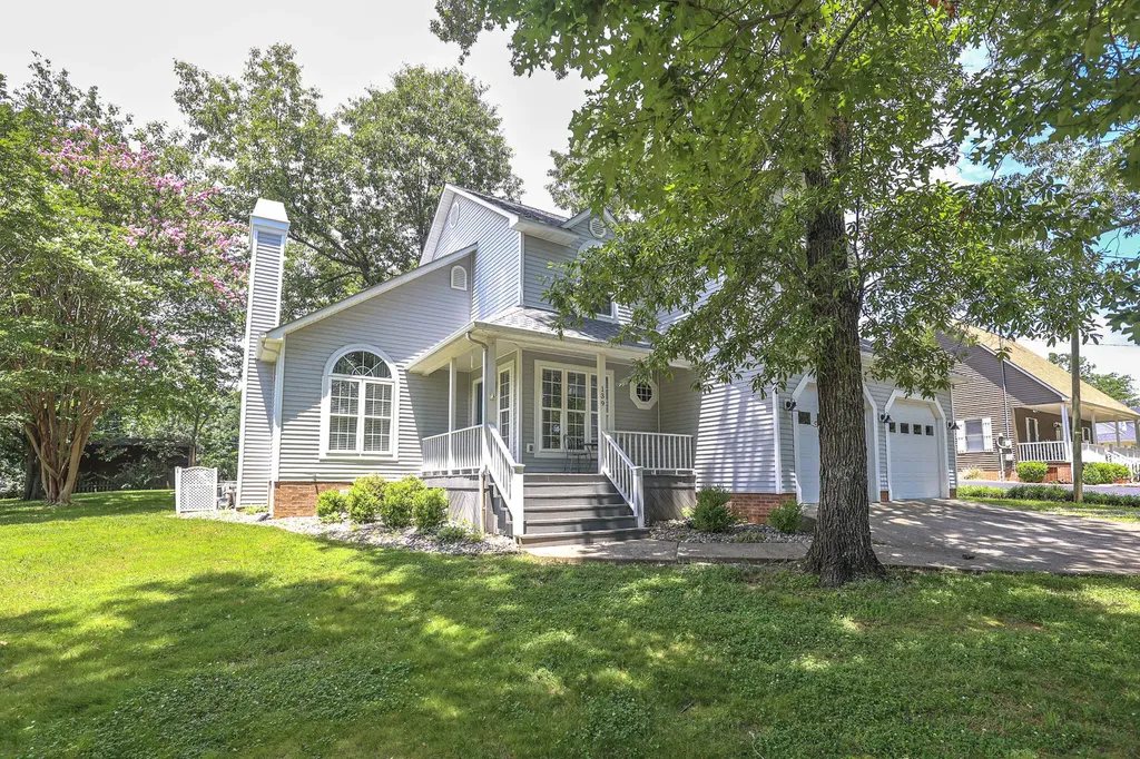 139 Sir Rogers Drive Gilbertsville KY 42044