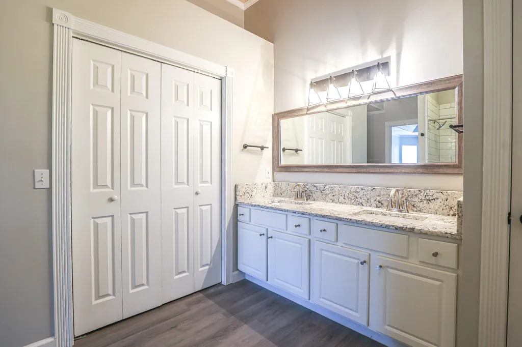 139 Sir Rogers Drive Gilbertsville KY 42044