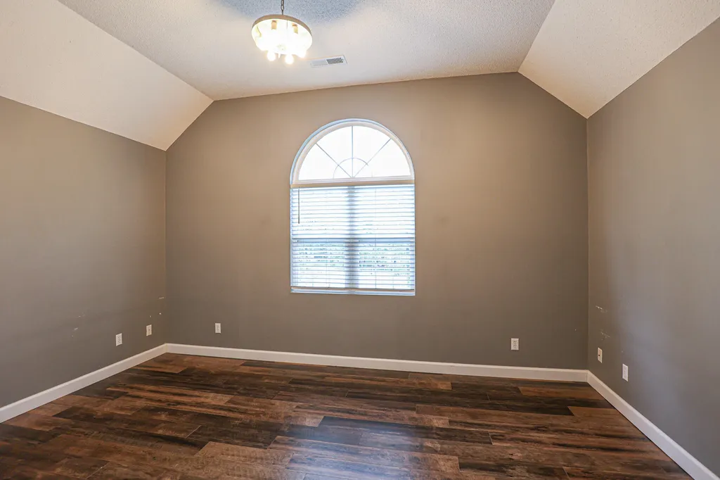 139 Sir Rogers Drive Gilbertsville KY 42044