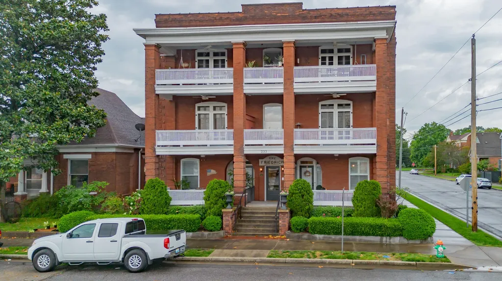 233 N 6th Street Paducah KY 42001