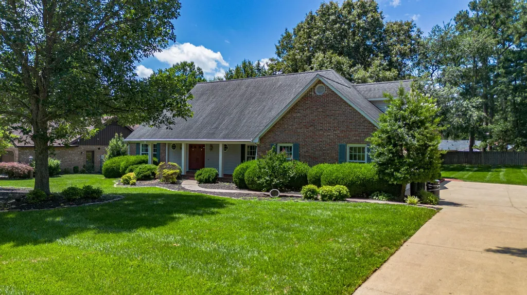 555 Whitney Drive Paducah KY 42001