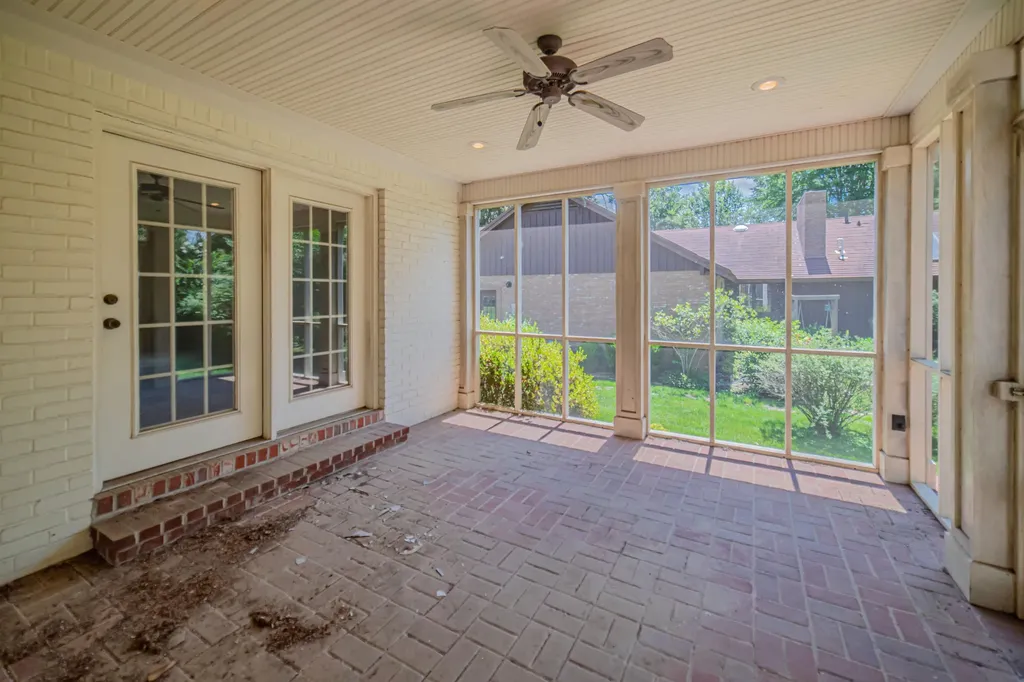 555 Whitney Drive Paducah KY 42001