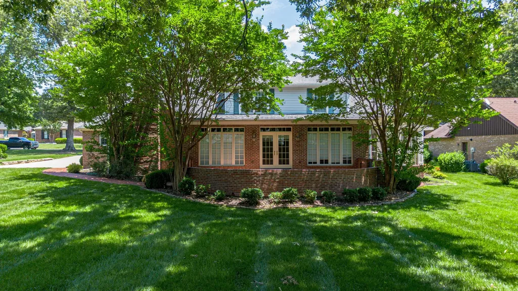 555 Whitney Drive Paducah KY 42001