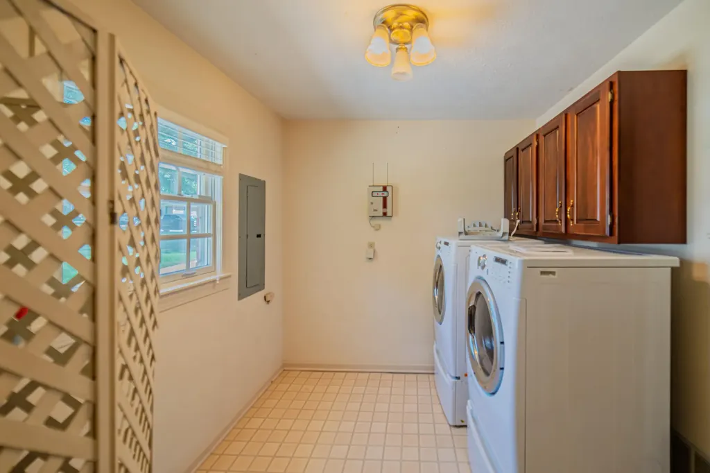 555 Whitney Drive Paducah KY 42001