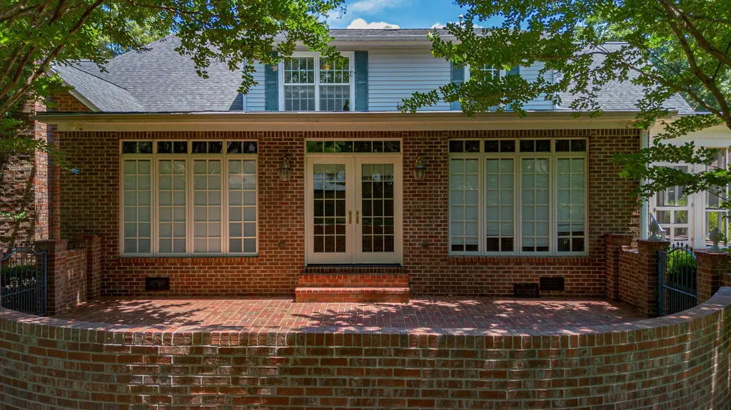 555 Whitney Drive Paducah KY 42001
