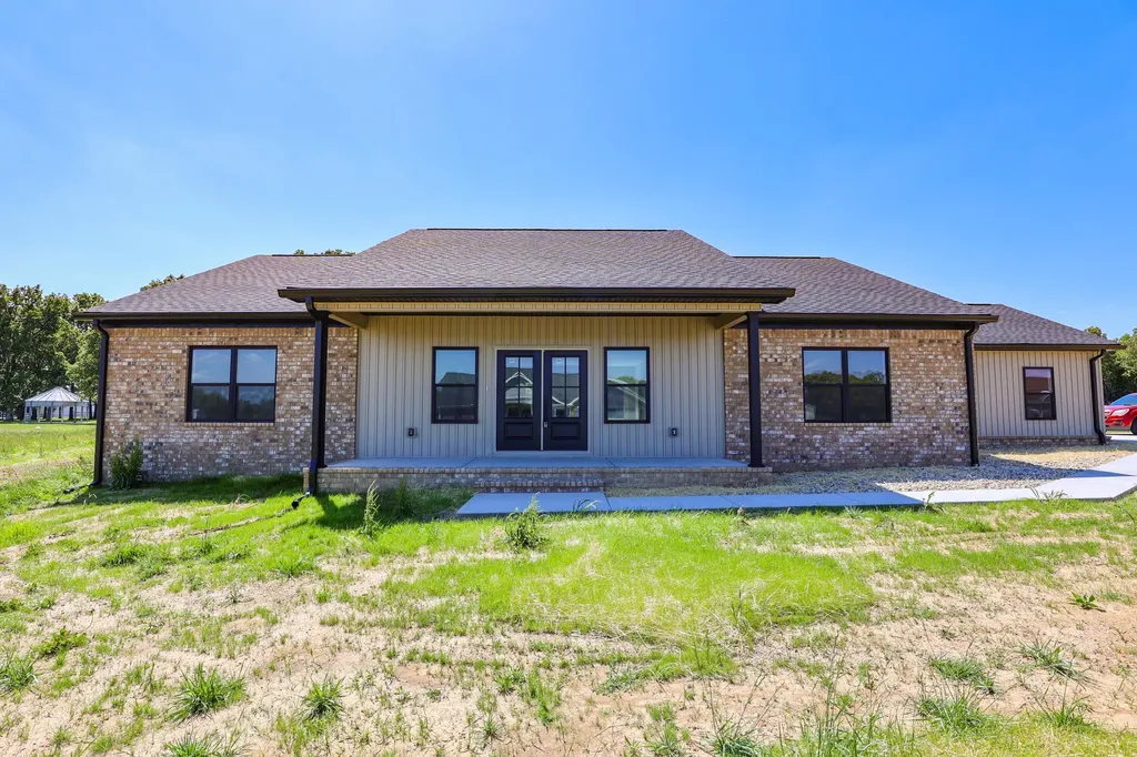 111 Ayly Estates Drive Mayfield KY 42066