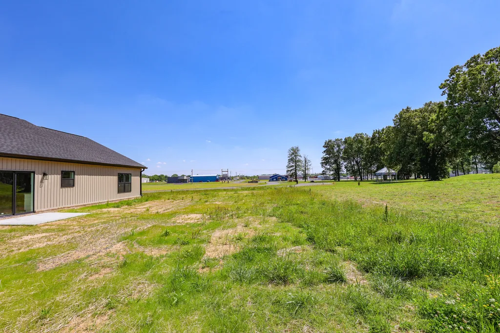 111 Ayly Estates Drive Mayfield KY 42066
