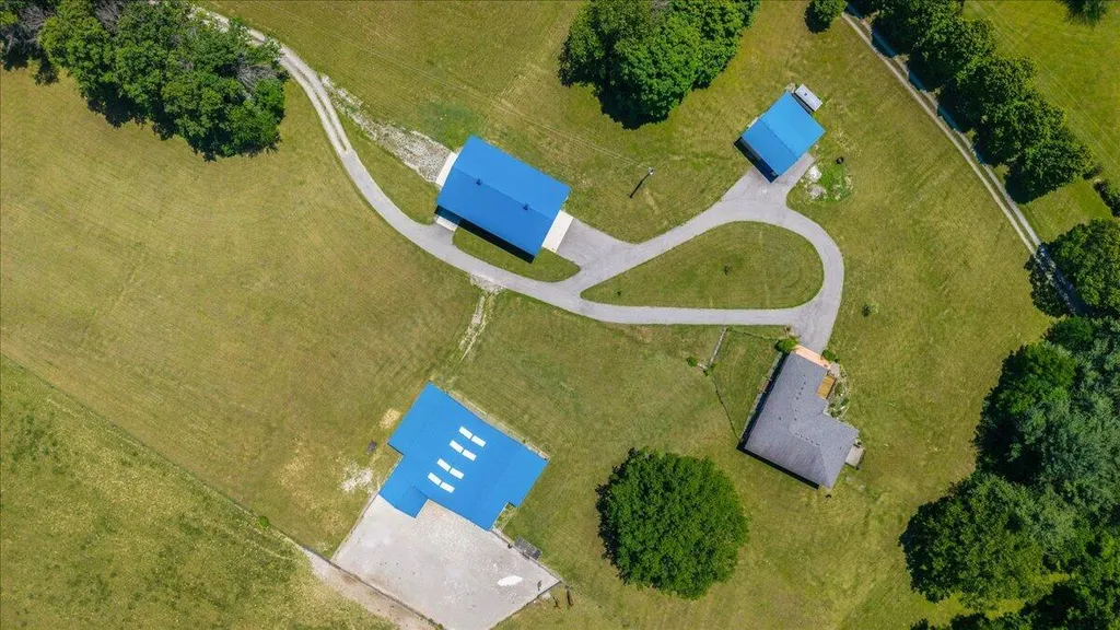 255 Galloway Road Stamping Ground KY 40379