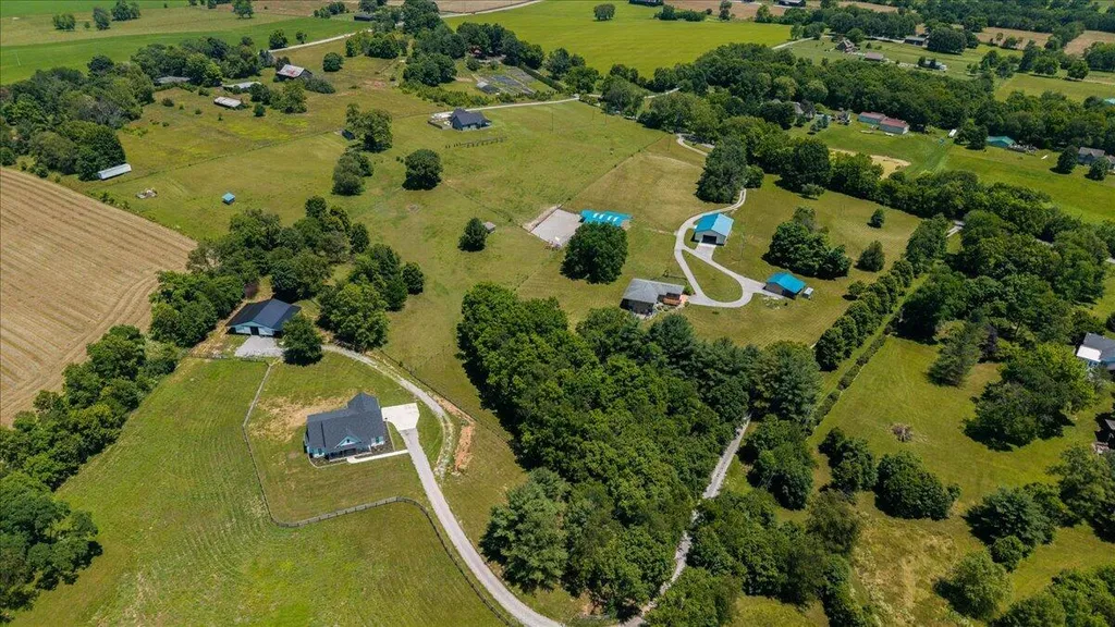 255 Galloway Road Stamping Ground KY 40379