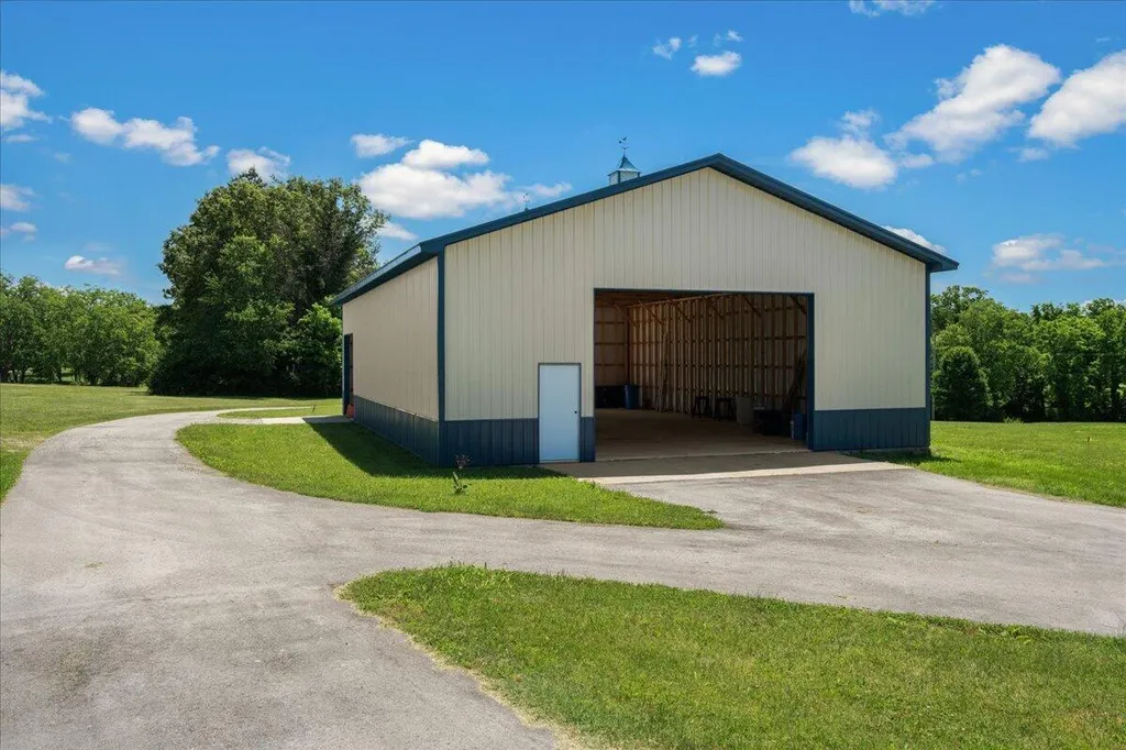 255 Galloway Road Stamping Ground KY 40379