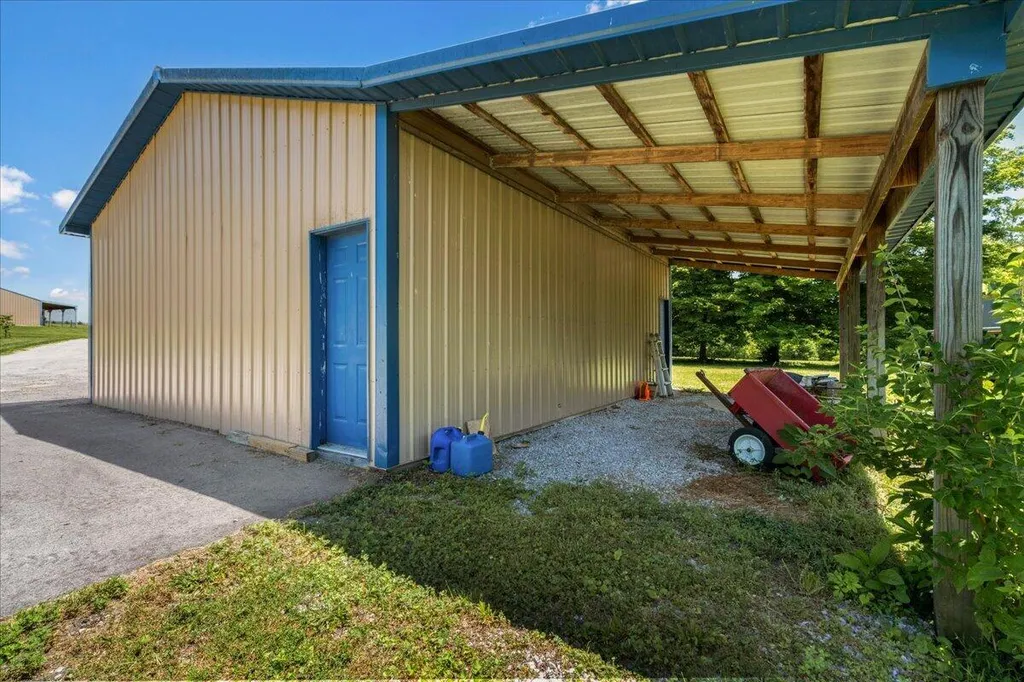 255 Galloway Road Stamping Ground KY 40379