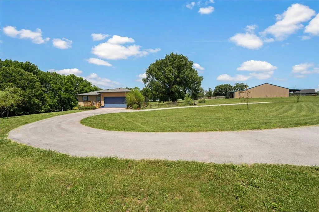 255 Galloway Road Stamping Ground KY 40379