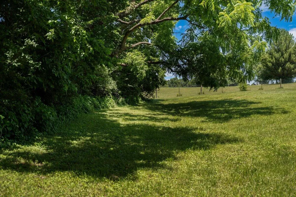 255 Galloway Road Stamping Ground KY 40379