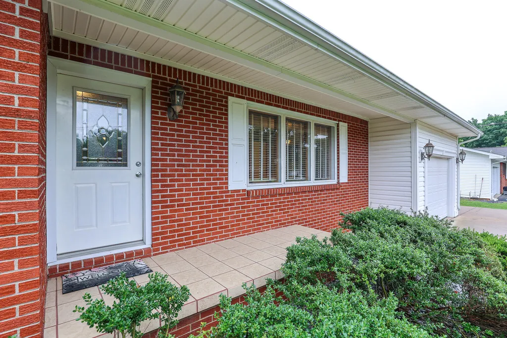 245 Babbland Drive Paducah KY 42003
