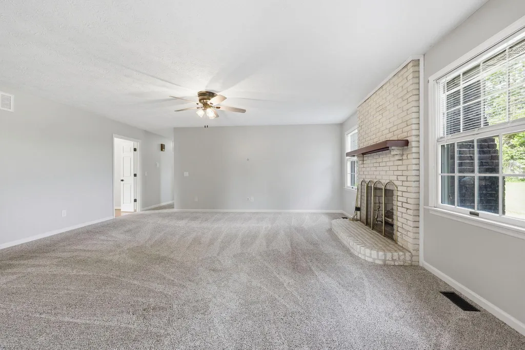 250 Savannah Drive Nicholasville KY 40356