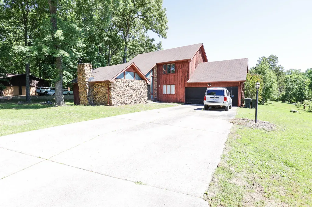 329 Carson Way Paducah KY 42003