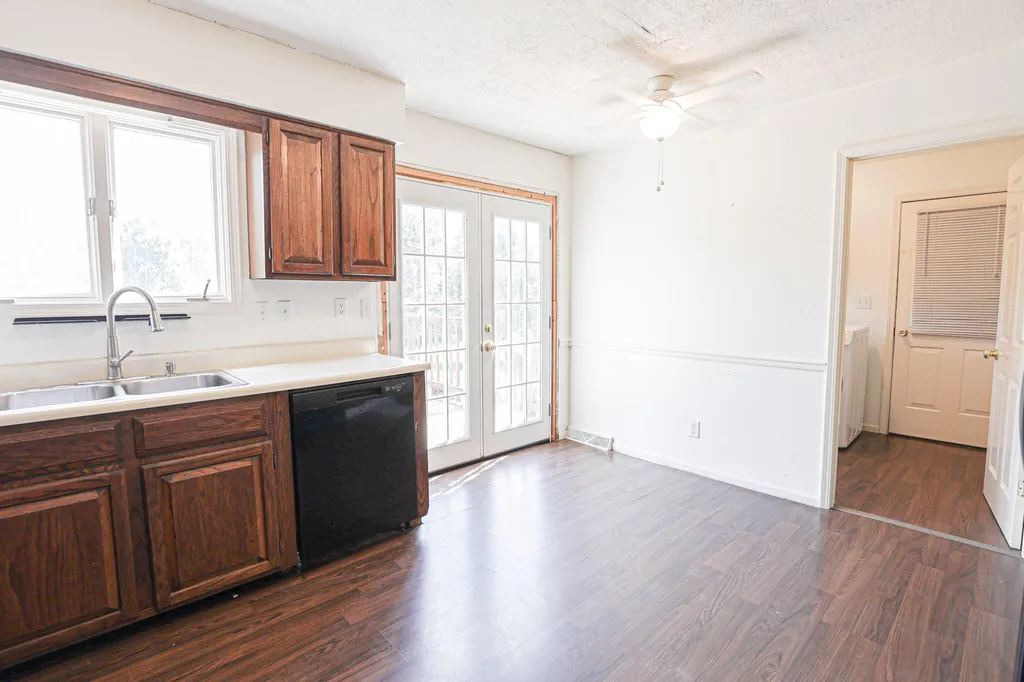 329 Carson Way Paducah KY 42003