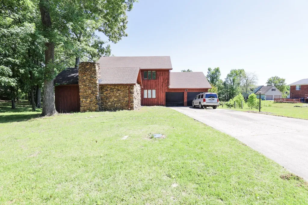 329 Carson Way Paducah KY 42003