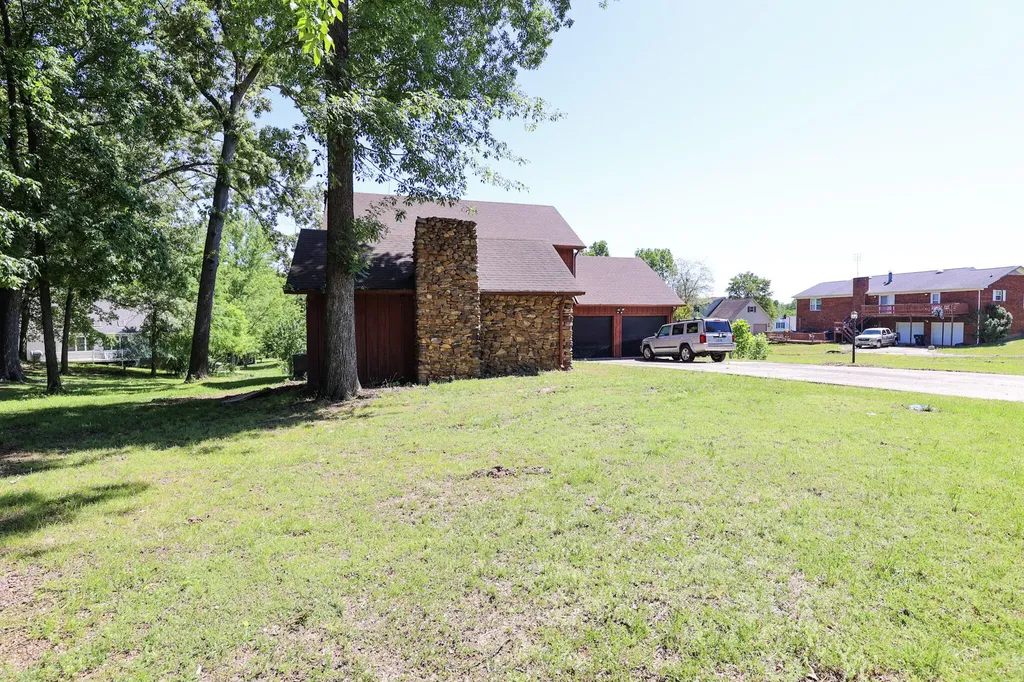 329 Carson Way Paducah KY 42003