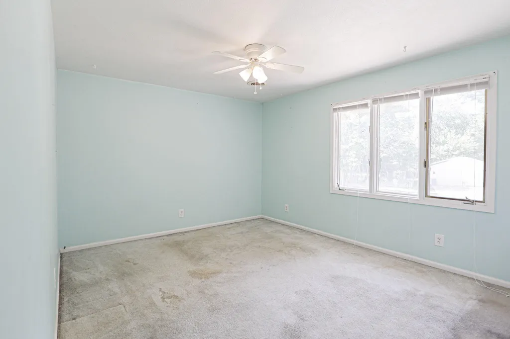 329 Carson Way Paducah KY 42003