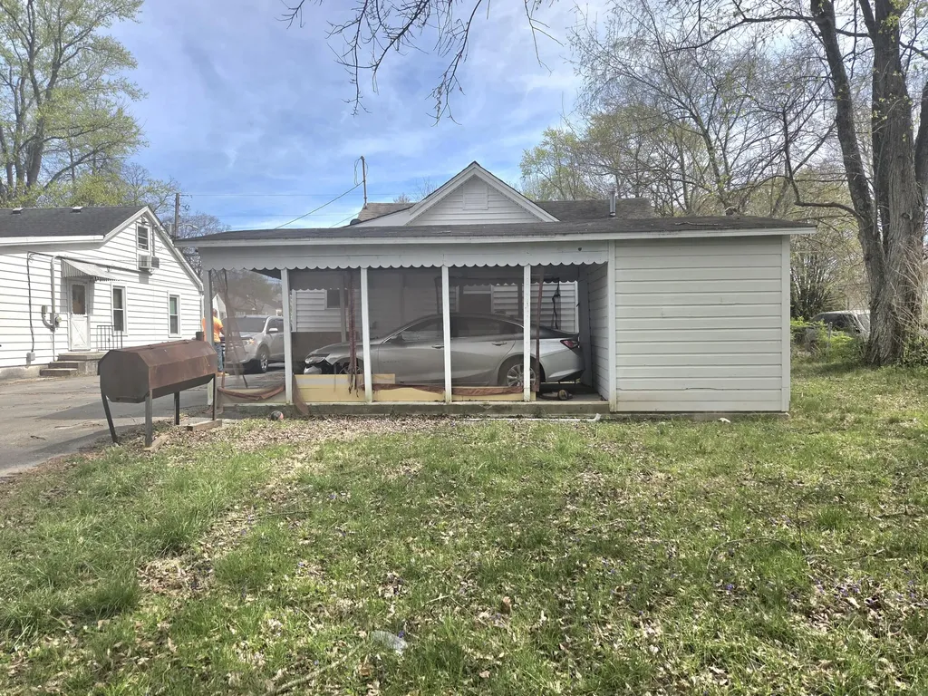 1303 Phelps Avenue Hopkinsville KY 42240