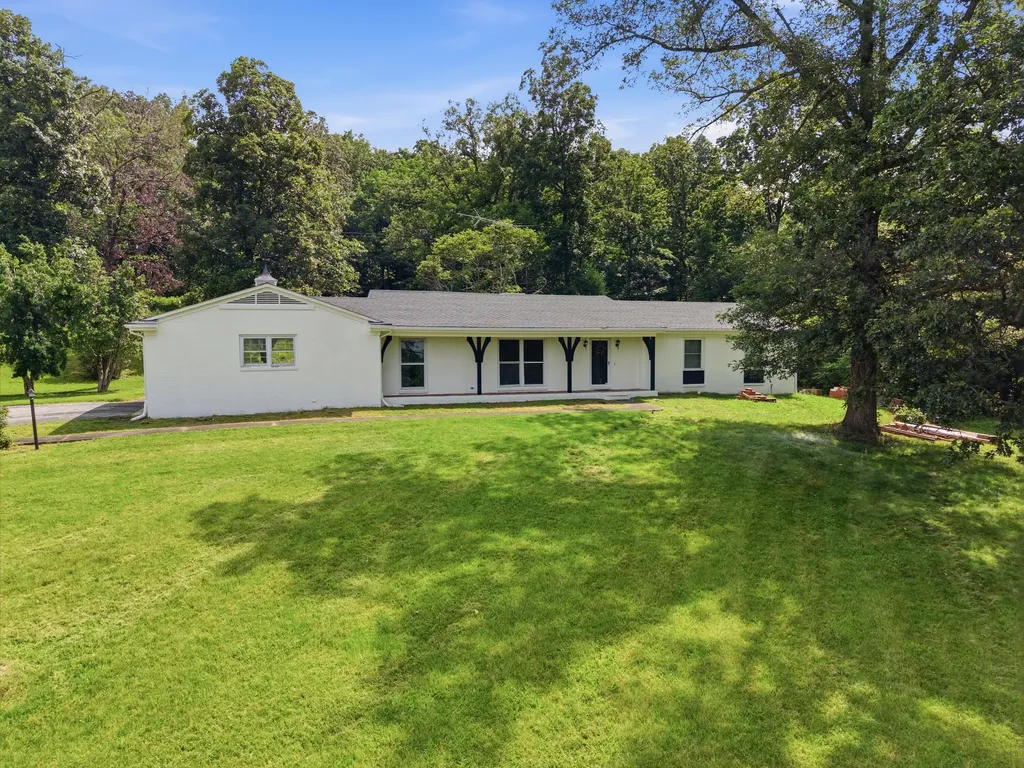 1588 U.s. 641 Marion KY 42064