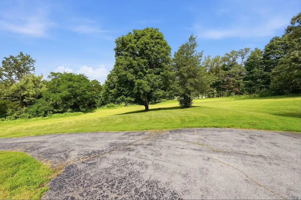 1588 U.s. 641 Marion KY 42064