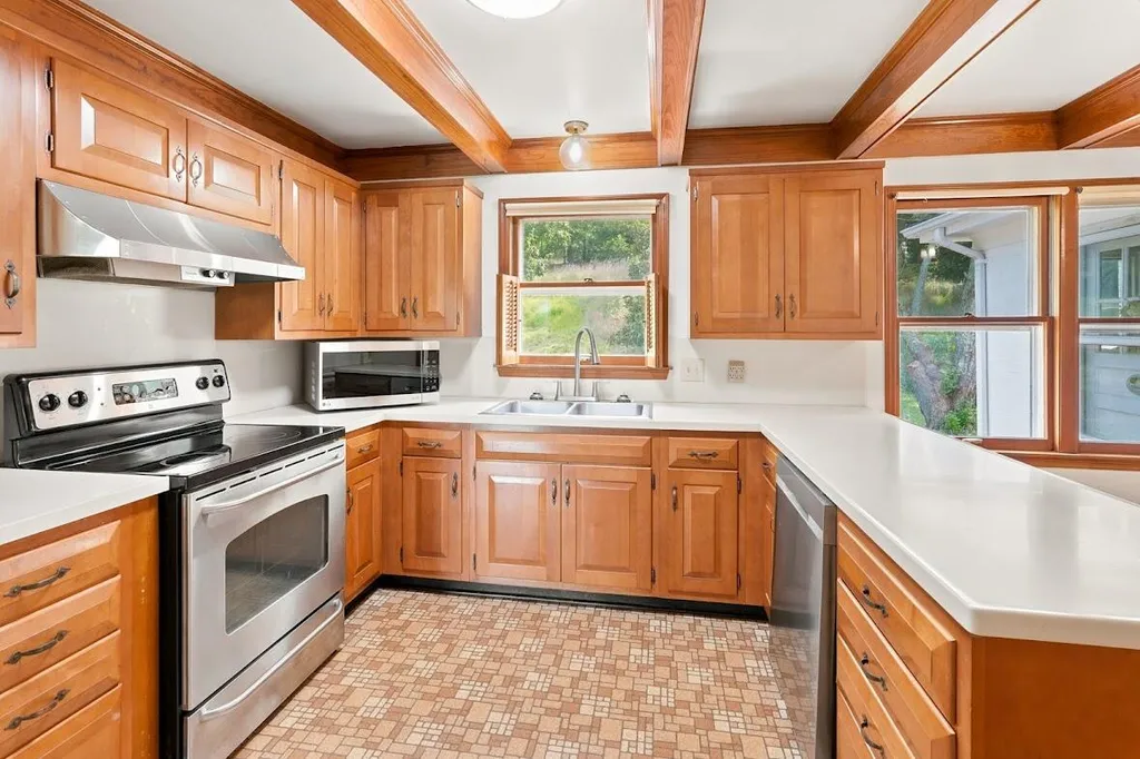 1588 U.s. 641 Marion KY 42064