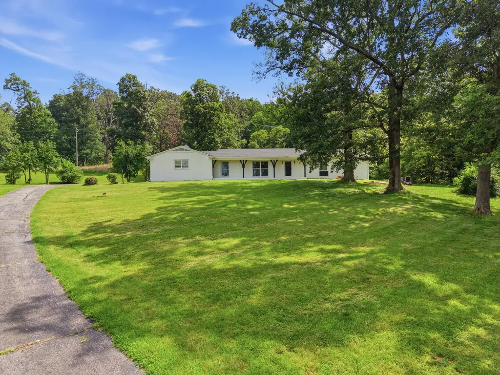 1588 U.s. 641 Marion KY 42064