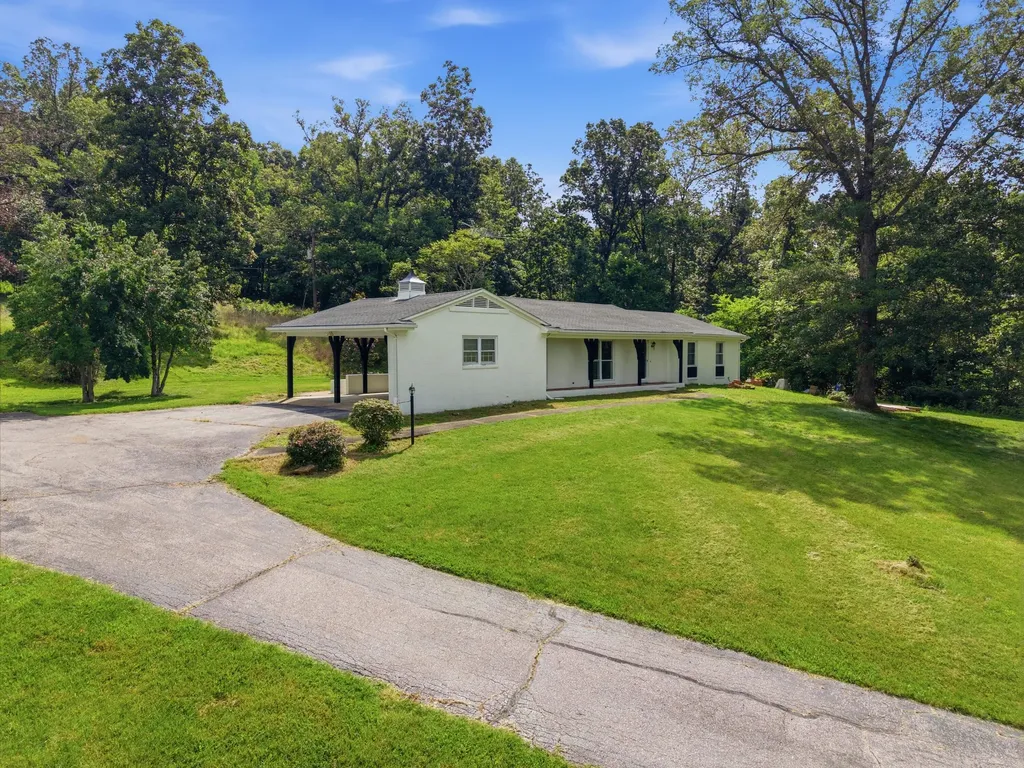 1588 U.s. 641 Marion KY 42064