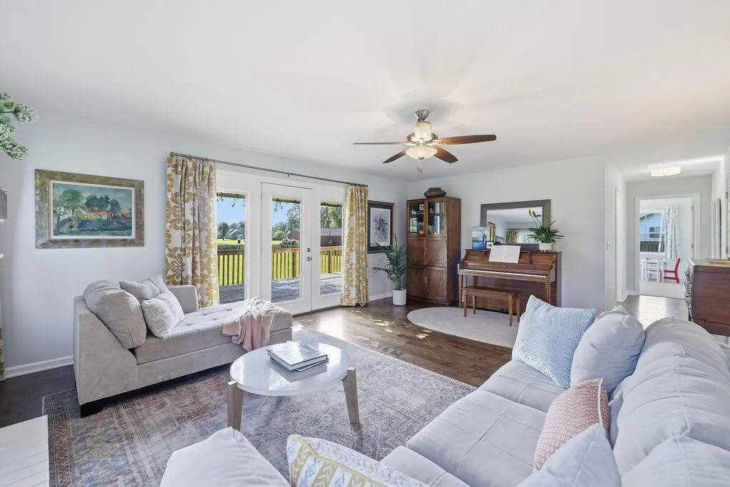 860 Oaks Country Club Road Murray KY 42071