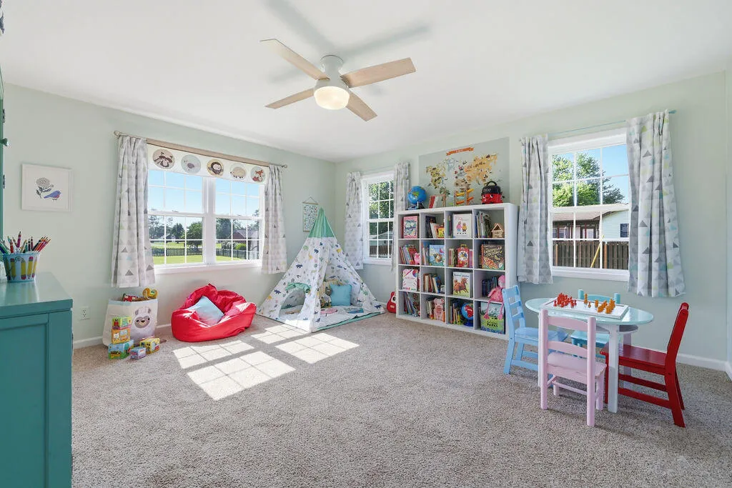 860 Oaks Country Club Road Murray KY 42071