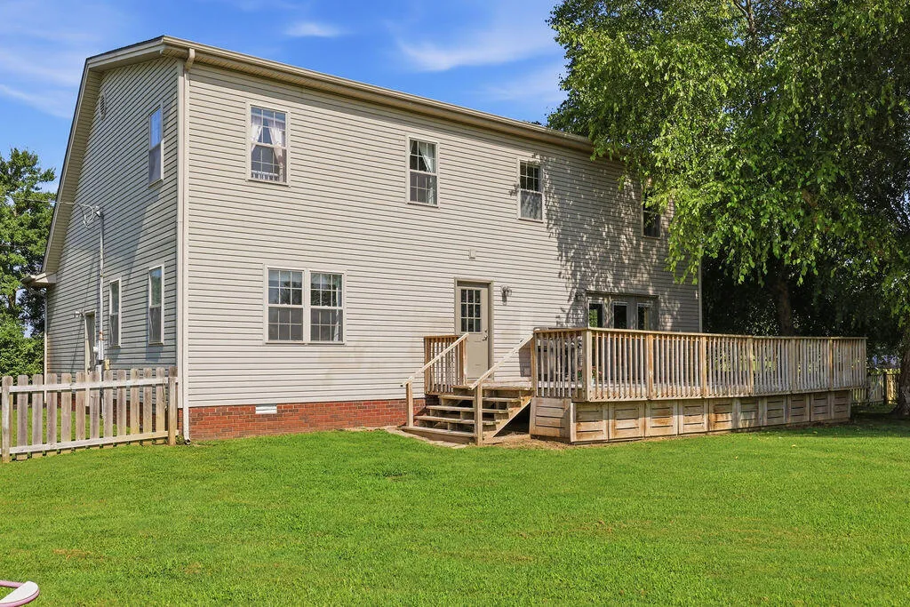860 Oaks Country Club Road Murray KY 42071