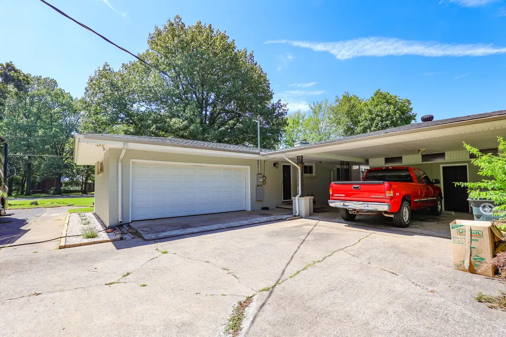 1450 H C Mathis Drive Paducah KY 42001