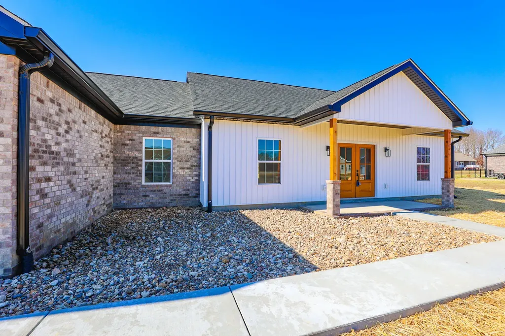 139 Ayly Estates Drive Mayfield KY 42066