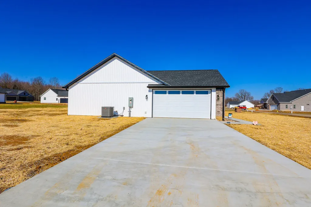 139 Ayly Estates Drive Mayfield KY 42066