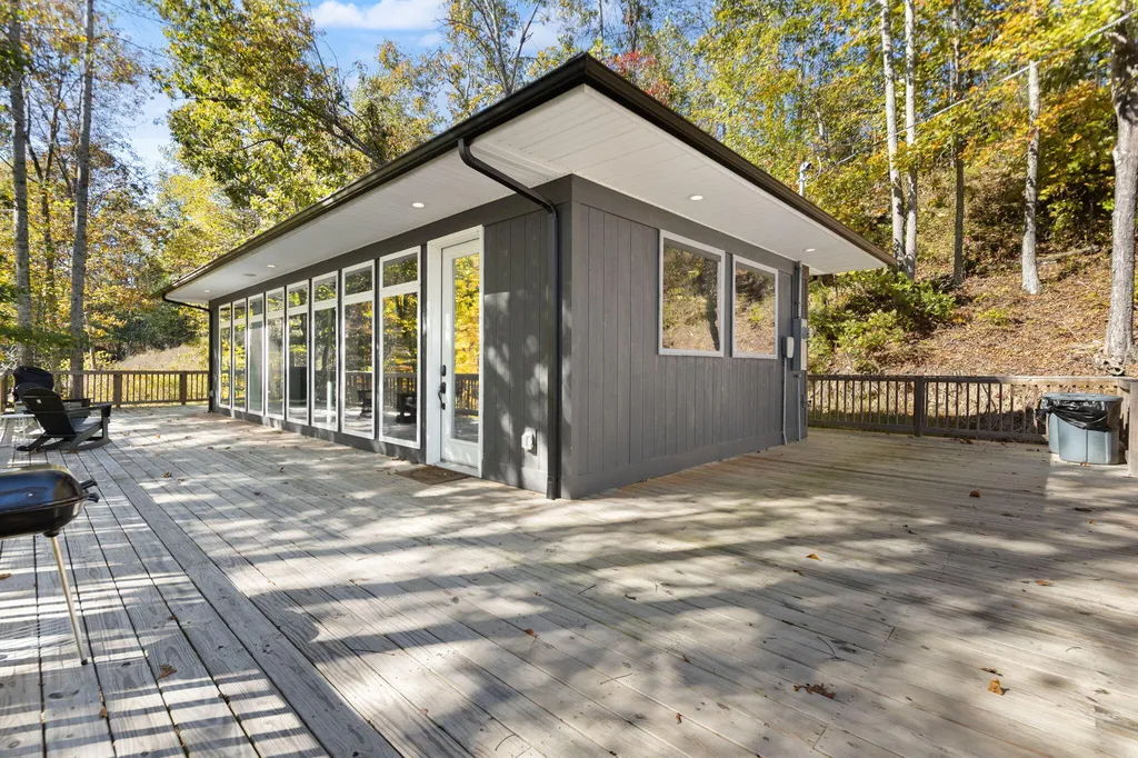 458 Opossum Hollow Road Wellington KY 40387